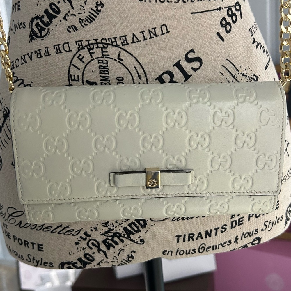 Gucci Cream Embossed Leather Bag